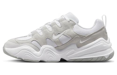 Женские кроссовки Nike Tech Hera белые