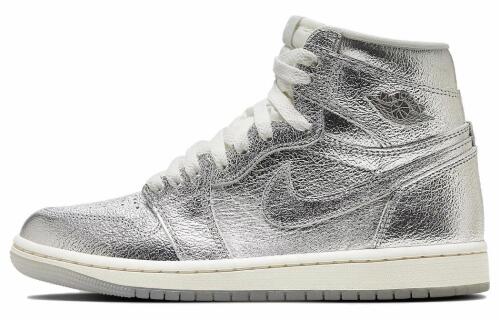 Женские кроссовки nike Air Jordan 1 Retro HI OG серые