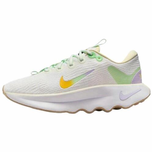 Женские кроссовки Nike Motiva белые