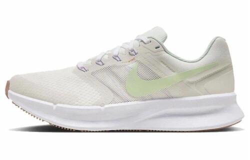 Женские кроссовки Nike Run Swift 3 зеленые