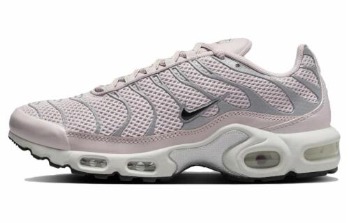 Женские кроссовки Nike Air Max Plus серые