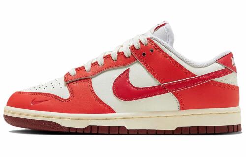 Женские кроссовки Nike Dunk Low красные