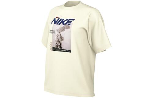 Женская футболка Nike Sportswear белая
