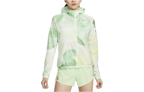 Женская куртка Nike Impossibly Light белая