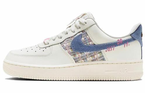 Женские кроссовки Nike Air Force 1 ’07 LX