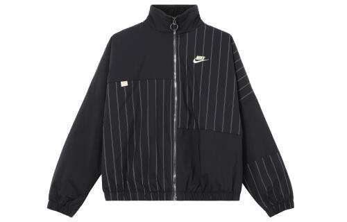 Женская куртка Nike Sportswear черная