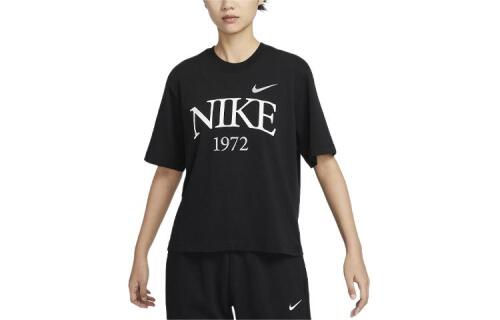Женская футболка Nike Sportswear Classic черная