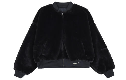 Женская куртка Nike Sportswear черная