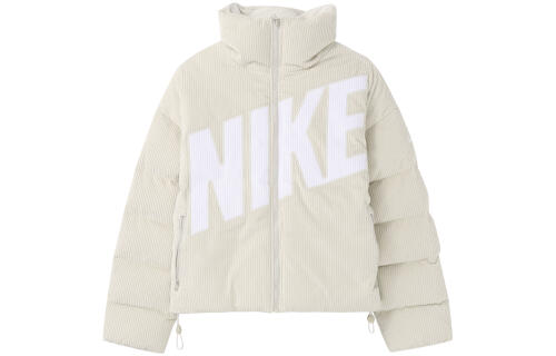 Женская куртка Nike Sportswear Essential белая
