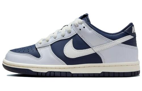 Детские кроссовки Nike Dunk Low (GS) серые