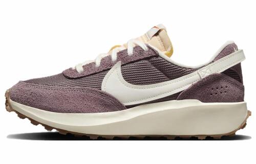 Женские кроссовки Nike Waffle Debut VNTG