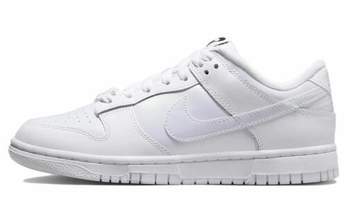 Женские кроссовки Nike Dunk Low SE