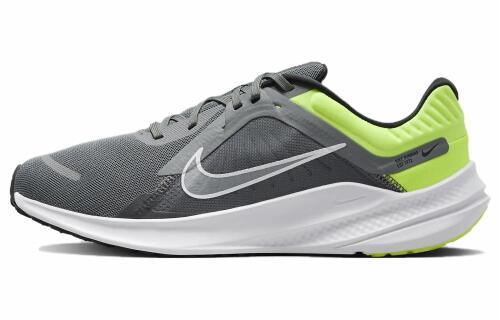 Мужские кроссовки Nike Quest 5 черные
