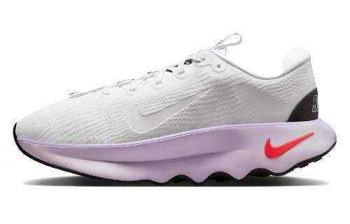 Женские кроссовки Nike Motiva белые