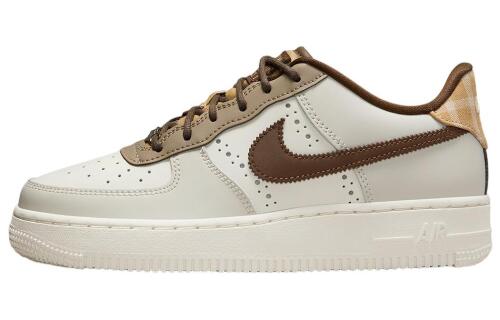 Детские кроссовки Nike Air Force 1 LV8 (GS) белые