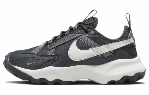 Женские кроссовки Nike TC 7900 черные