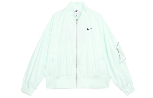 Женская куртка Nike Sportswear Essential черная