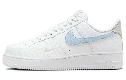 Женские кроссовки Nike Air Force '07