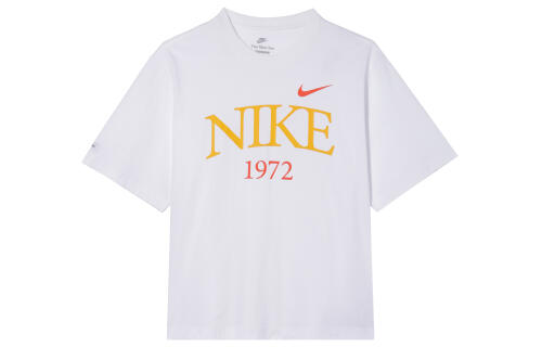 Женская футболка Nike Sportswear Classic белая