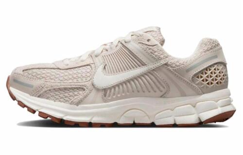Женские кроссовки Nike Zoom Vomero 5 золотые