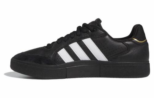 Кроссовки adidas TYSHAWN LOW SHOES