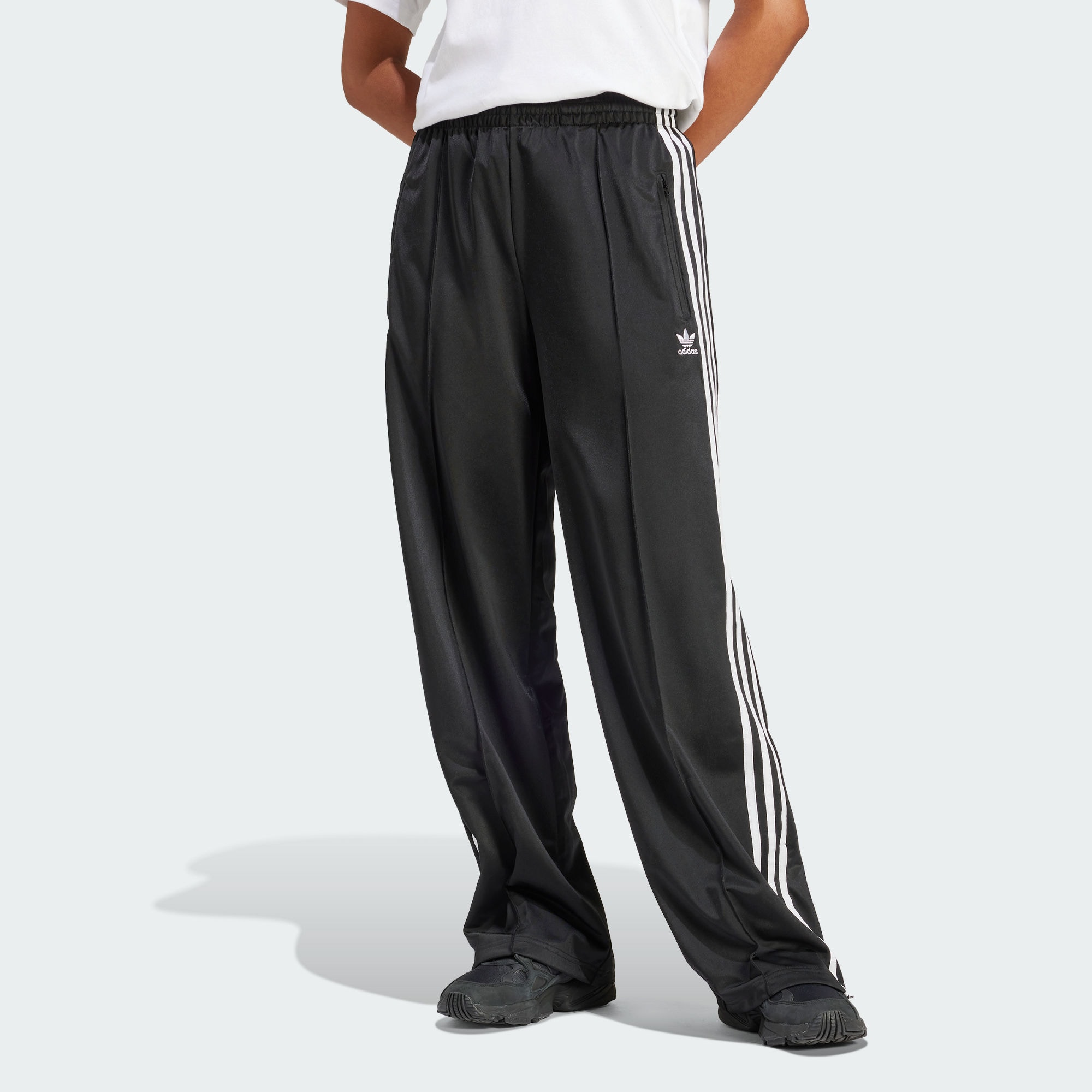 Женские брюки adidas ADICOLOR FIREBIRD TRACK PANTS IT7404