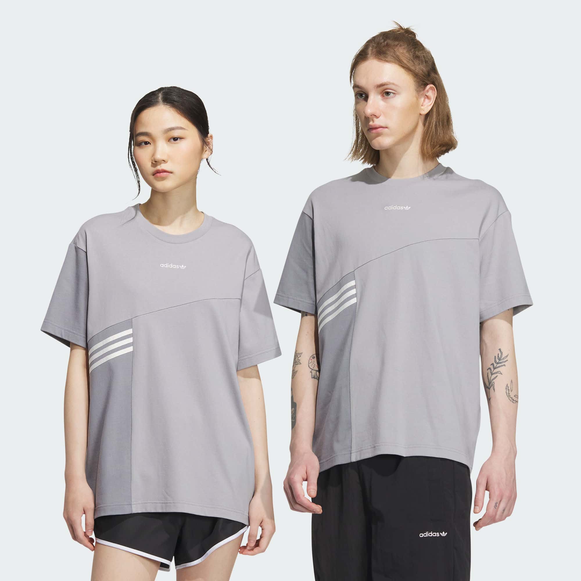 Футболка adidas GRAPHIC SHORT SLEEVE TEE