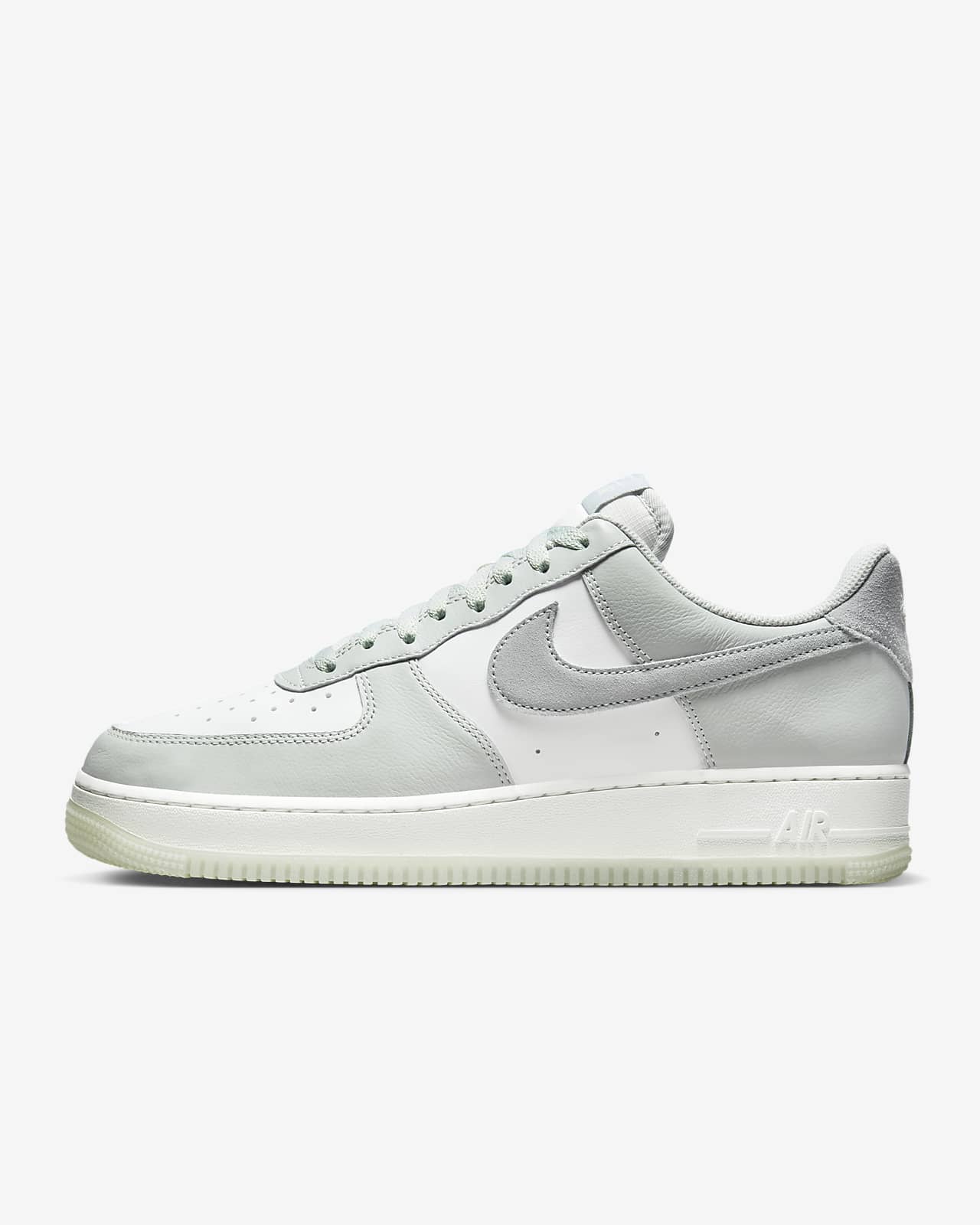 Мужские кроссовки Nike Air Force 1 '07 LV8