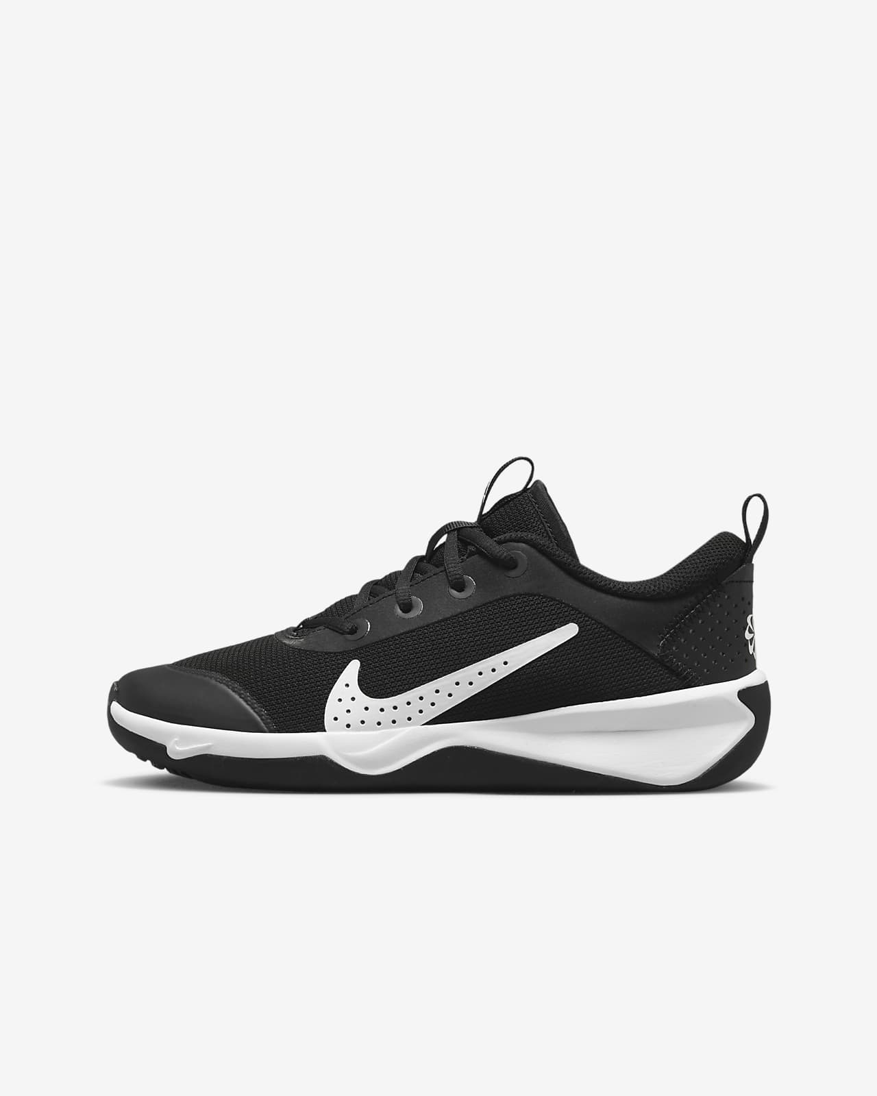 Детские кроссовки Nike Omni Multi-Court (GS) черные