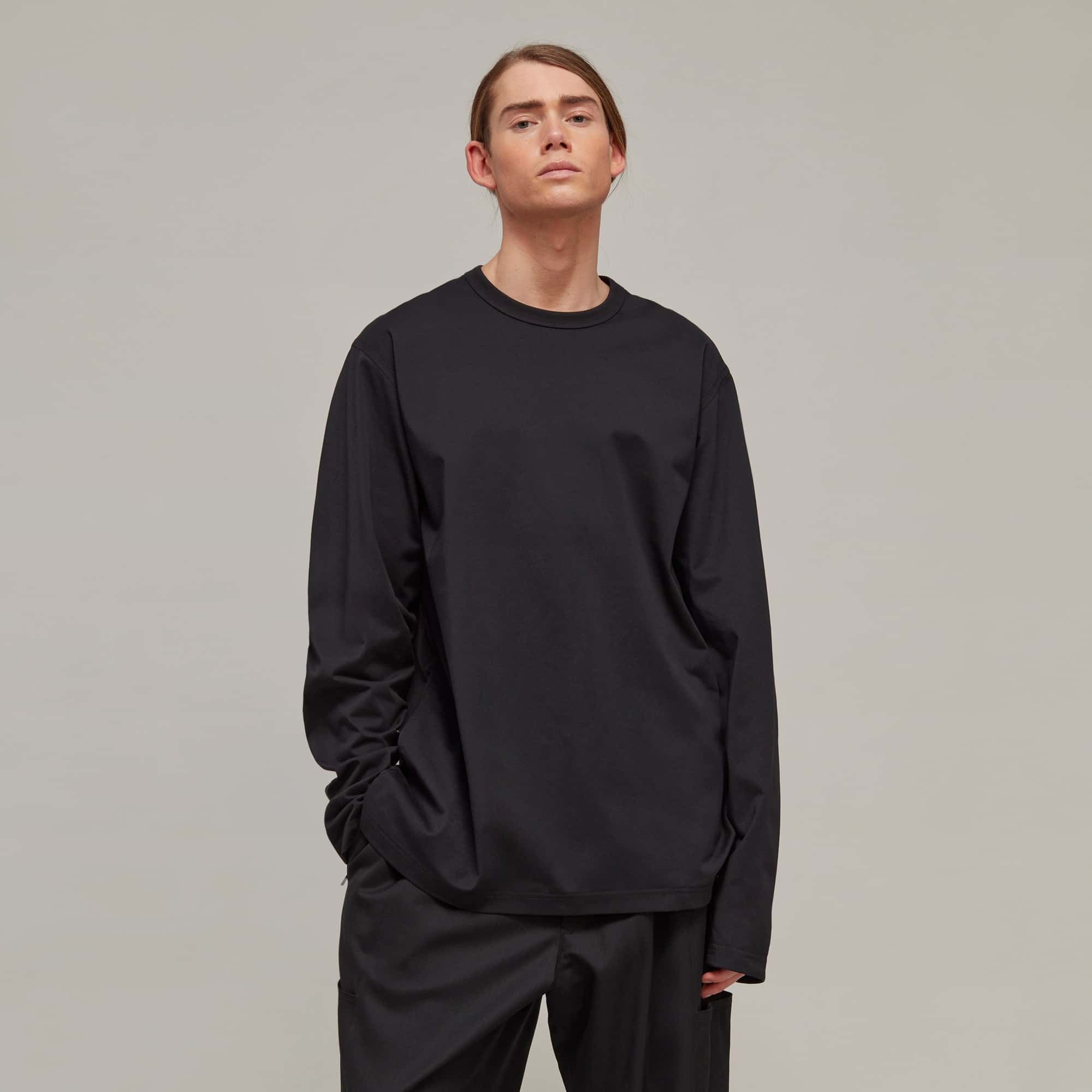 Футболка adidas PREMIUM LONG SLEEVE TEE