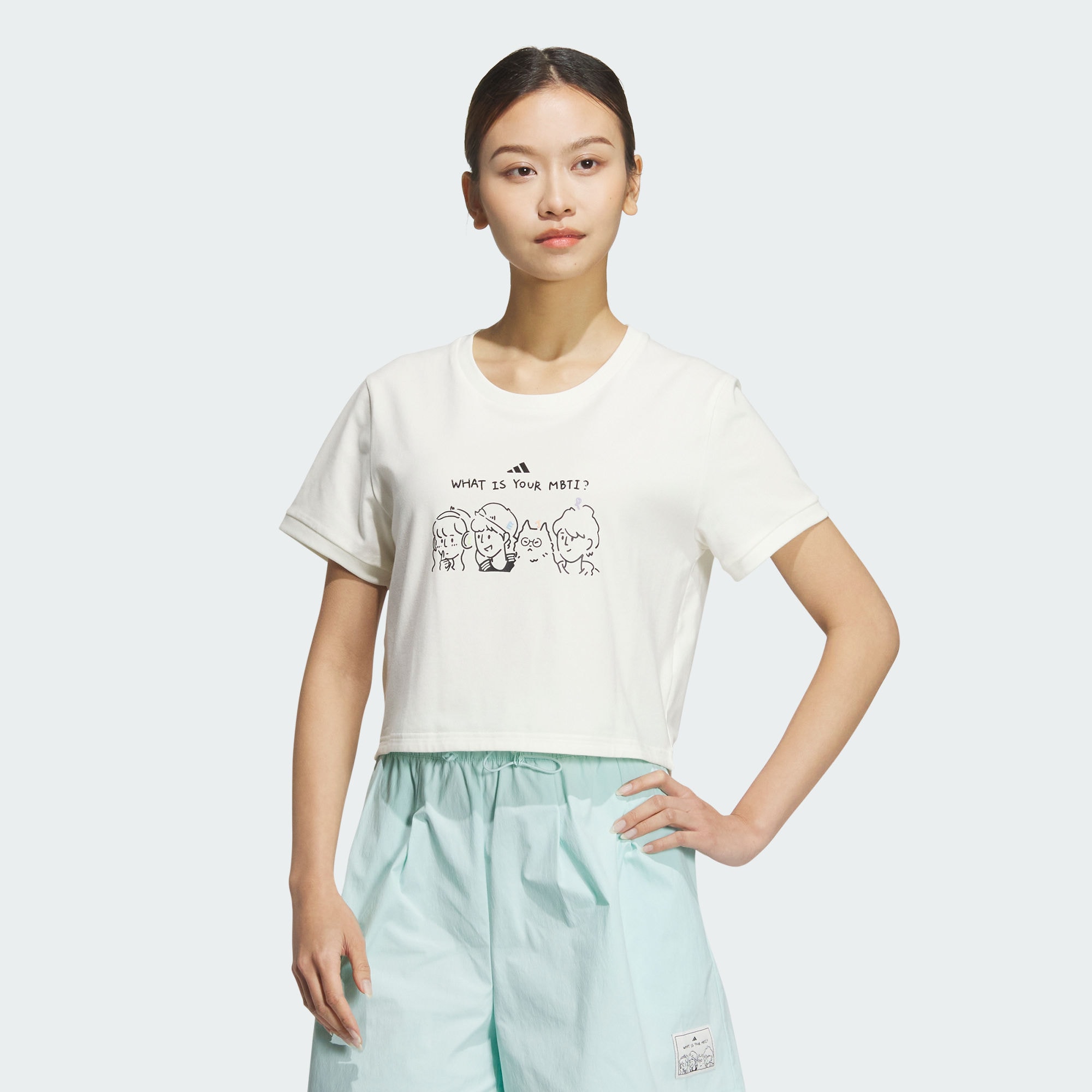 Женская футболка adidas GRAPHIC CROP T-SHIRT MBTI белая