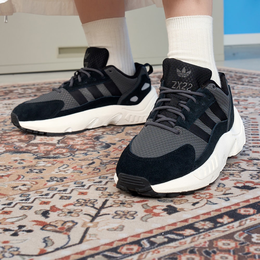 Кроссовки adidas ZX 22 BOOST SHOES GX9547