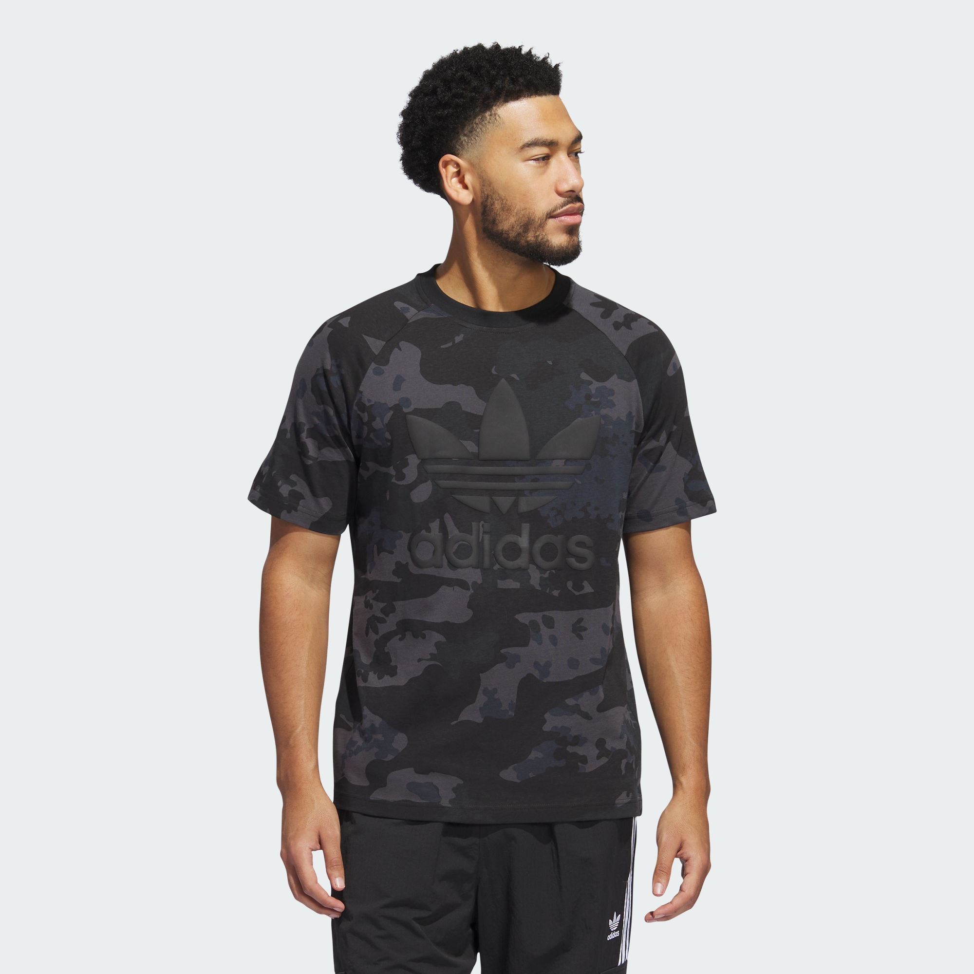 Мужская футболка adidas CAMO TREFOIL TEE черная