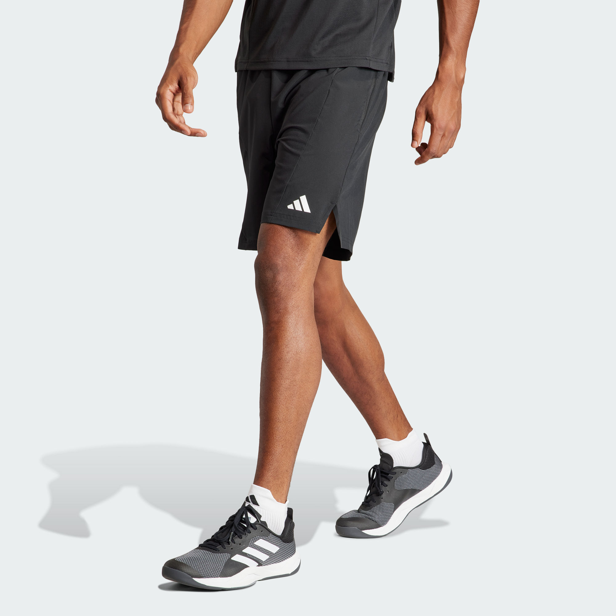 Мужские шорты adidas TRAINING WORKOUT SHORTS черные