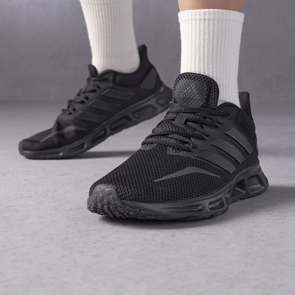 Кроссовки adidas SHOWTHEWAY 2.0 SHOES черные