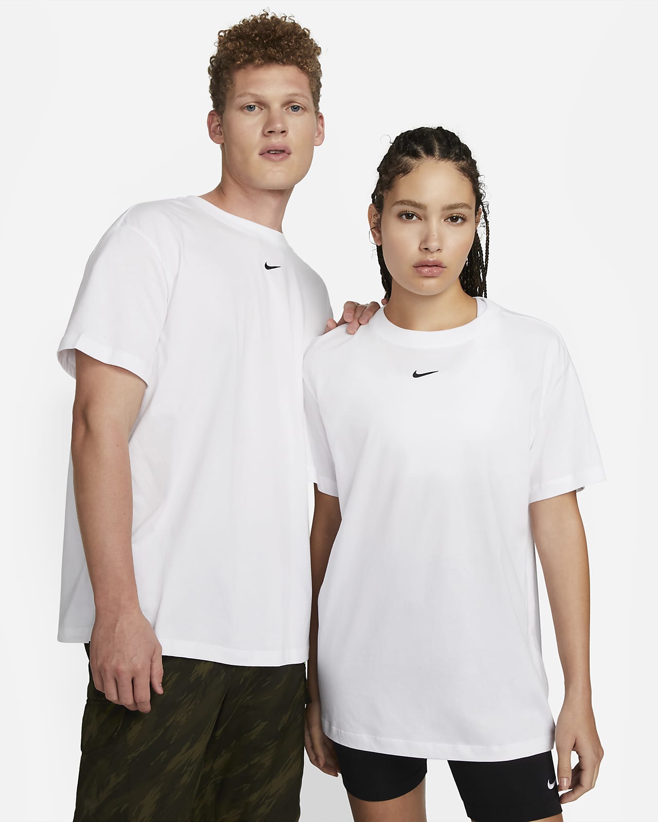 Женская футболка Nike Sportswear Essential черная