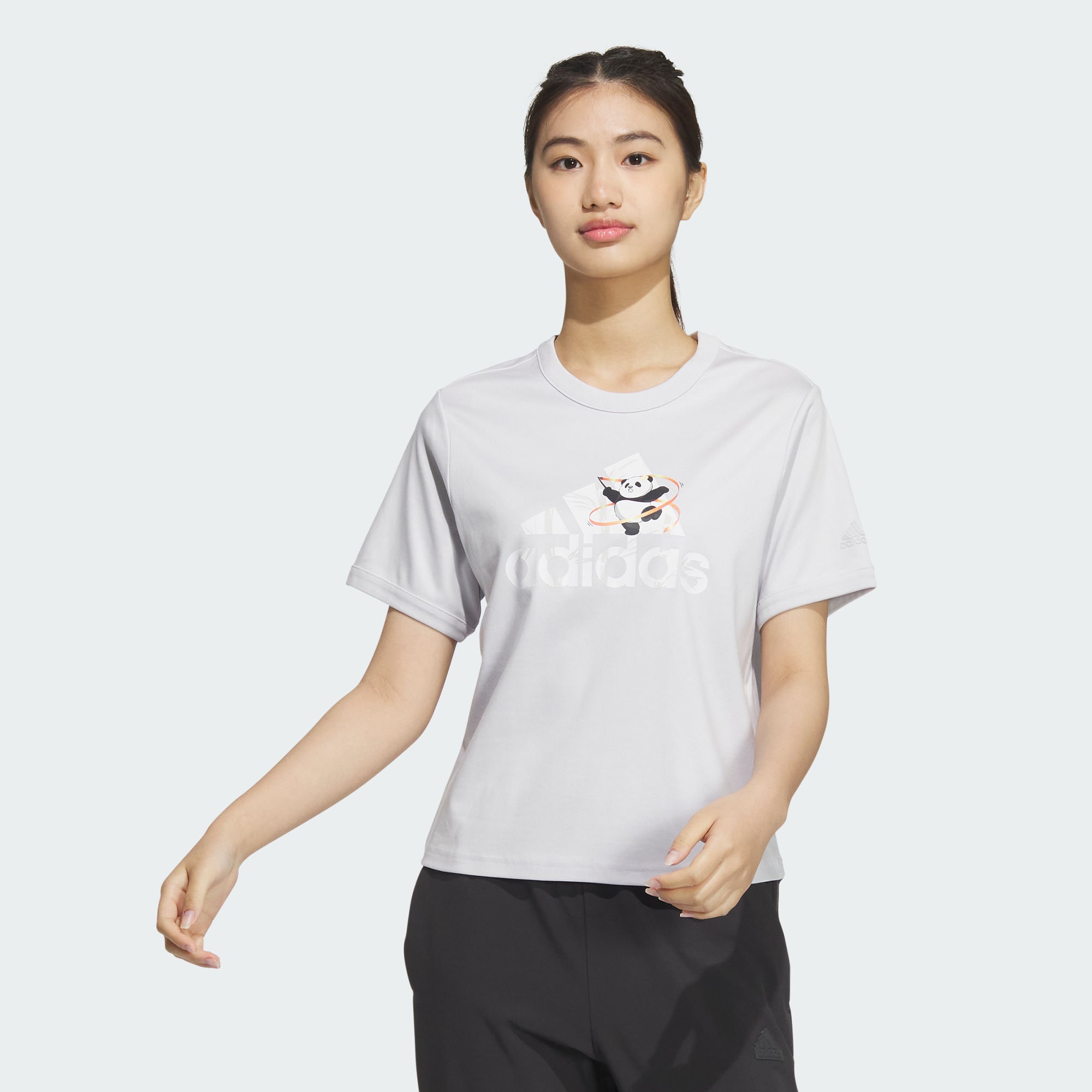 Женская футболка adidas T-SHIRT WITH BADGE OF SPORT GRAPHIC JI6865