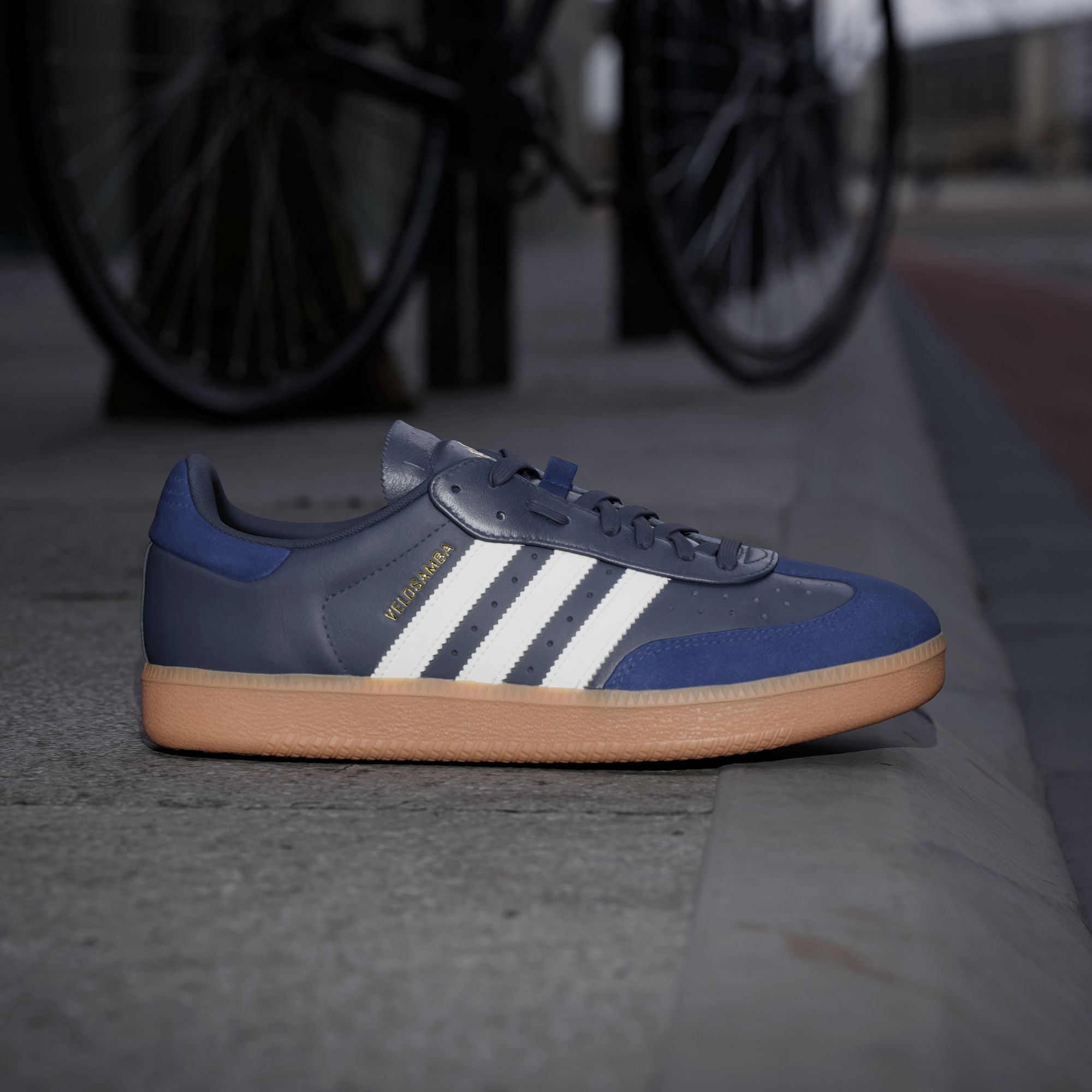 Кроссовки adidas VELOSAMBA LEATHER SHOES