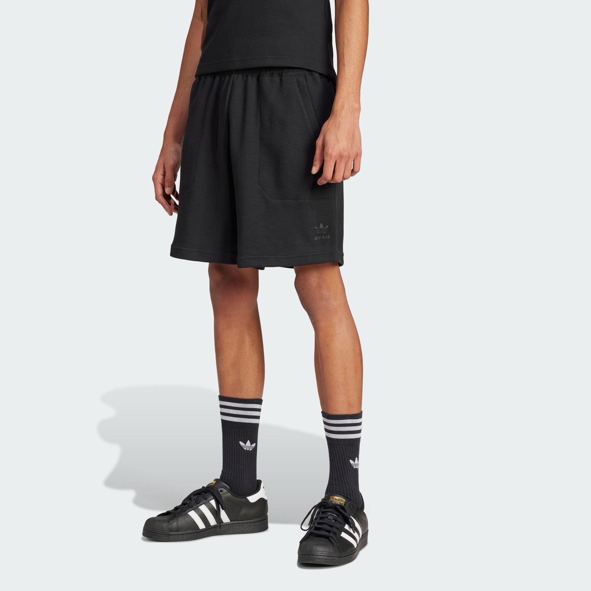 Мужские шорты adidas ESSENTIALS TREFOIL WAFFLE SHORTS