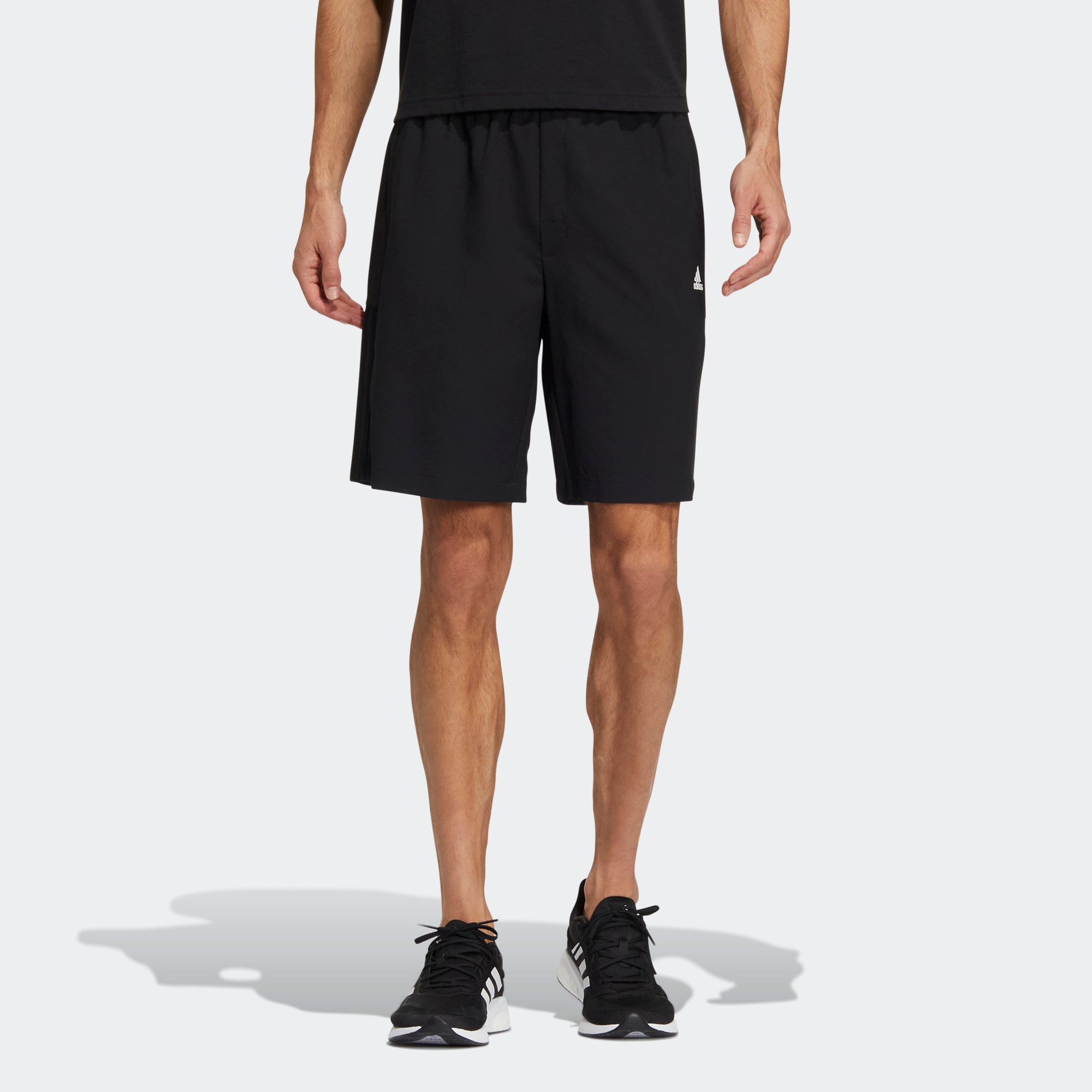 Мужские шорты adidas FUTURE ICON WOVEN SHORTS черные