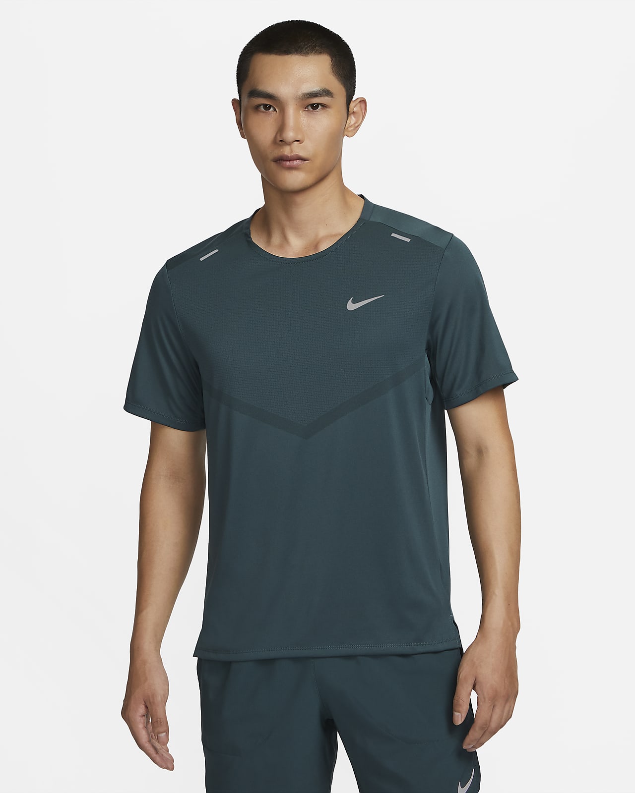 Мужской топ Nike Dri-FIT Rise 365 зеленый