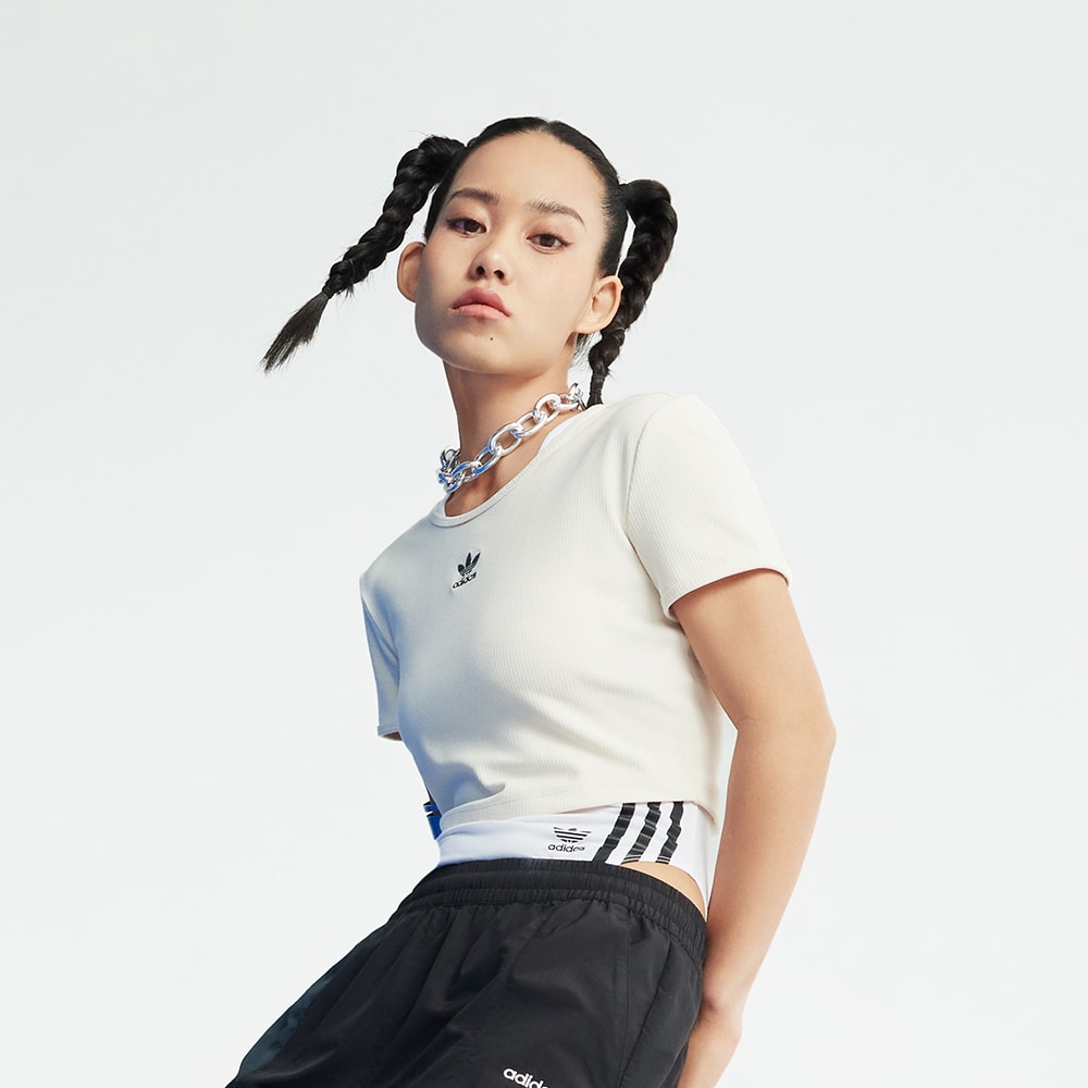 Женская футболка adidas ESSENTIALS RIB TEE белая