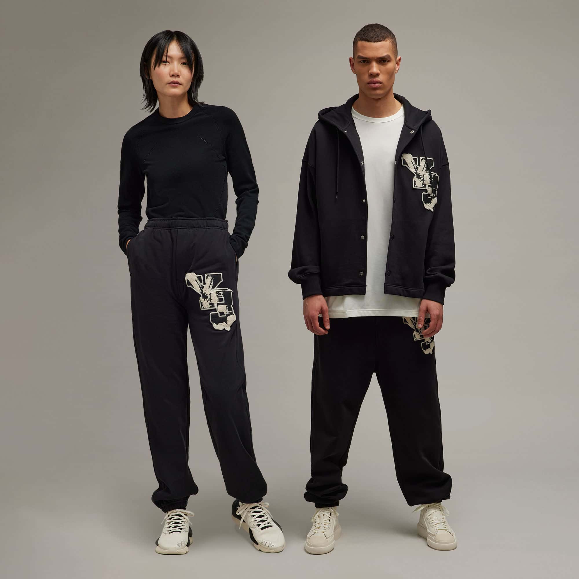 Брюки adidas GRAPHIC FRENCH TERRY PANTS