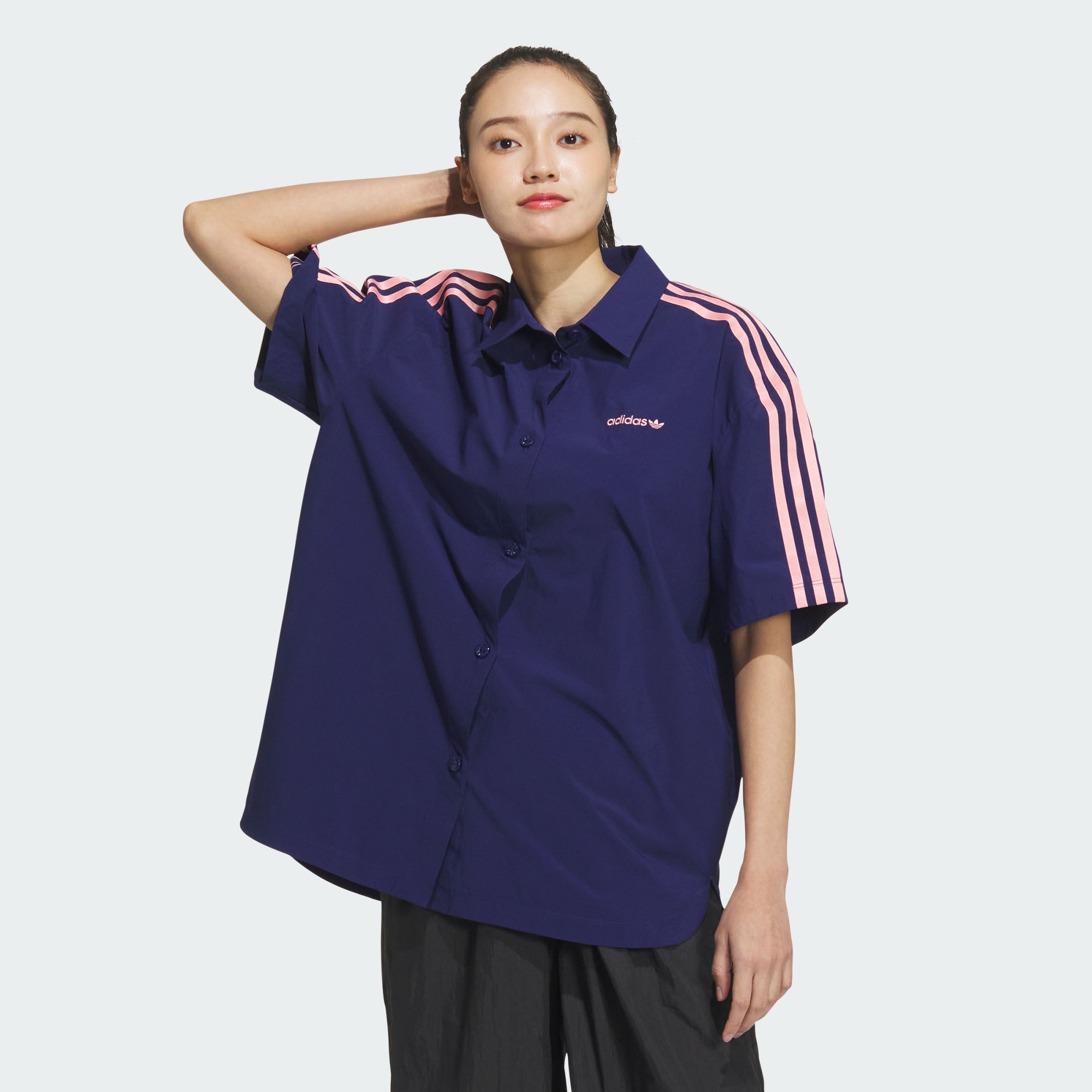 Женская футболка adidas WOVEN SHORT SLEEVE SHIRT