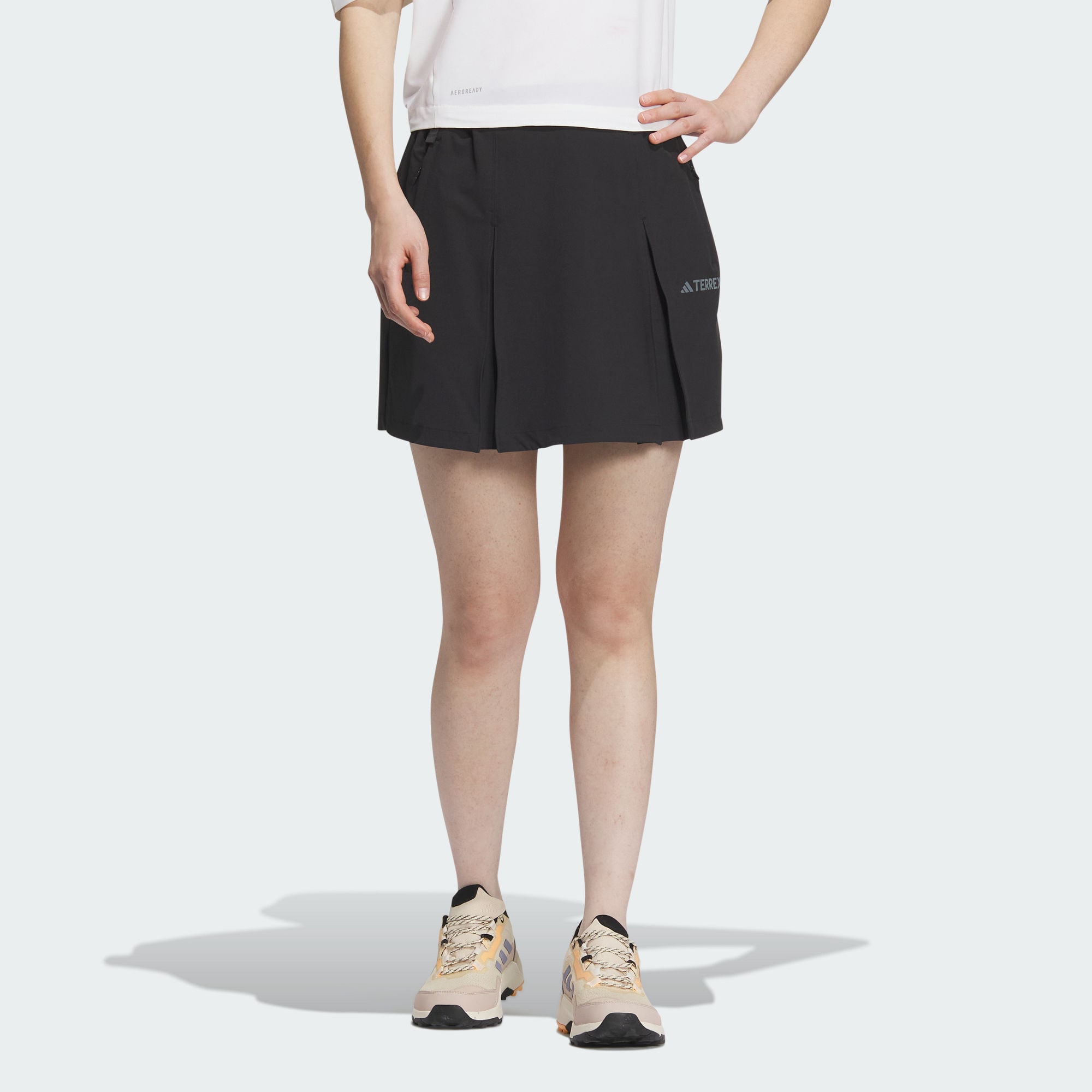 Женская юбка adidas AEROREADY 4-WAY STRETCH SKORT черная