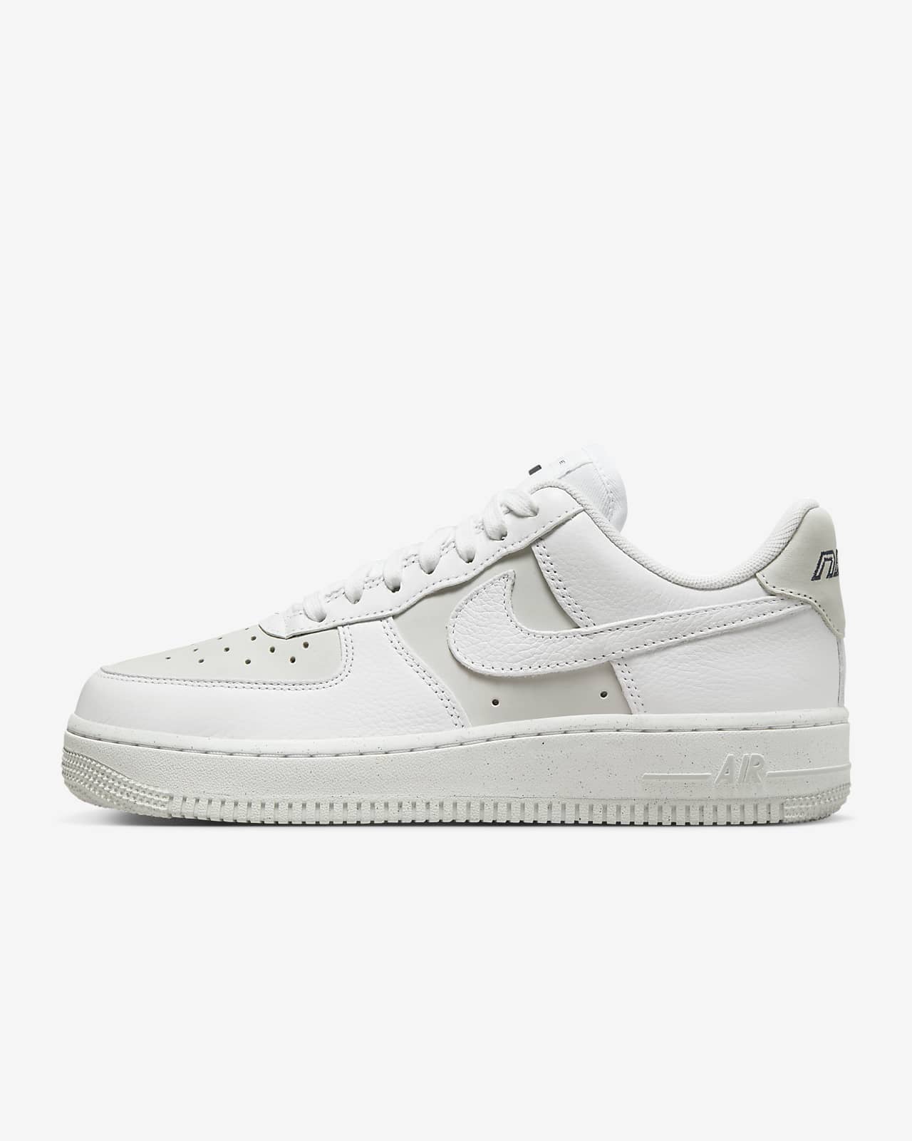 Женские кроссовки Nike Air Force 1 &#8217;07 LX белые