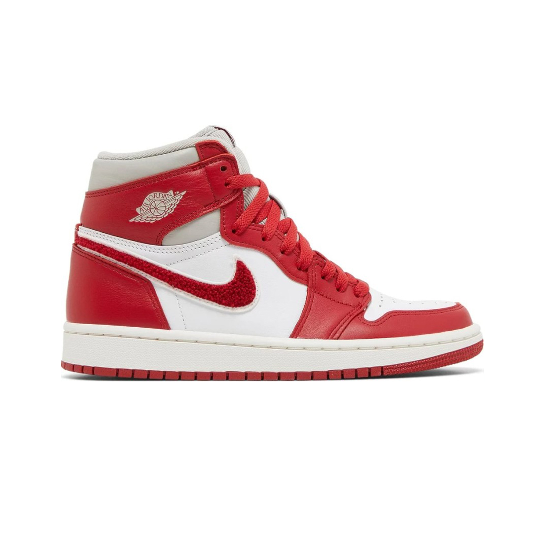 Кроссовки Nike Air Jordan 1 Retro High OG WMNS Varsity Red