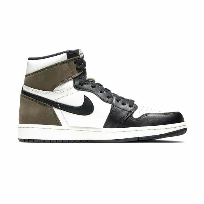 Кроссовки Nike Air Jordan 1 Retro High Dark Mocha белые