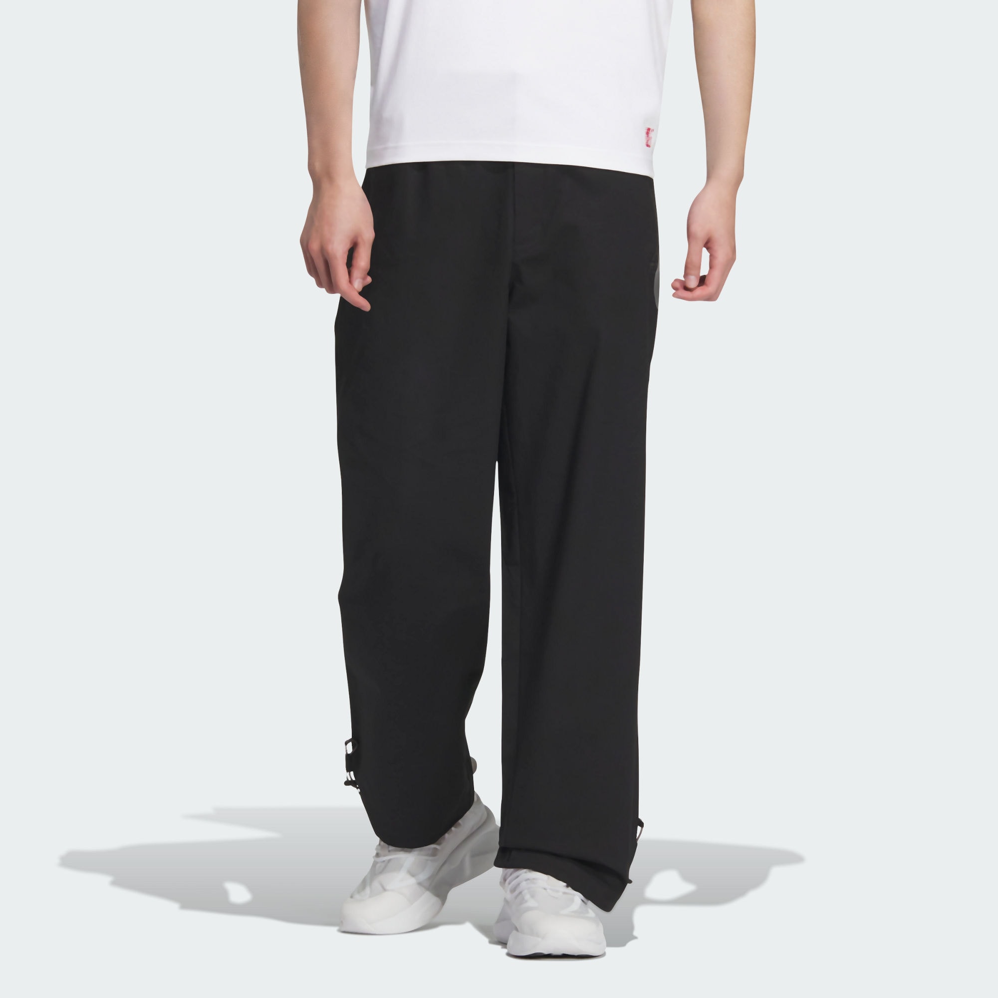 Мужские брюки adidas CITY ESCAPE WOVEN PANTS черные