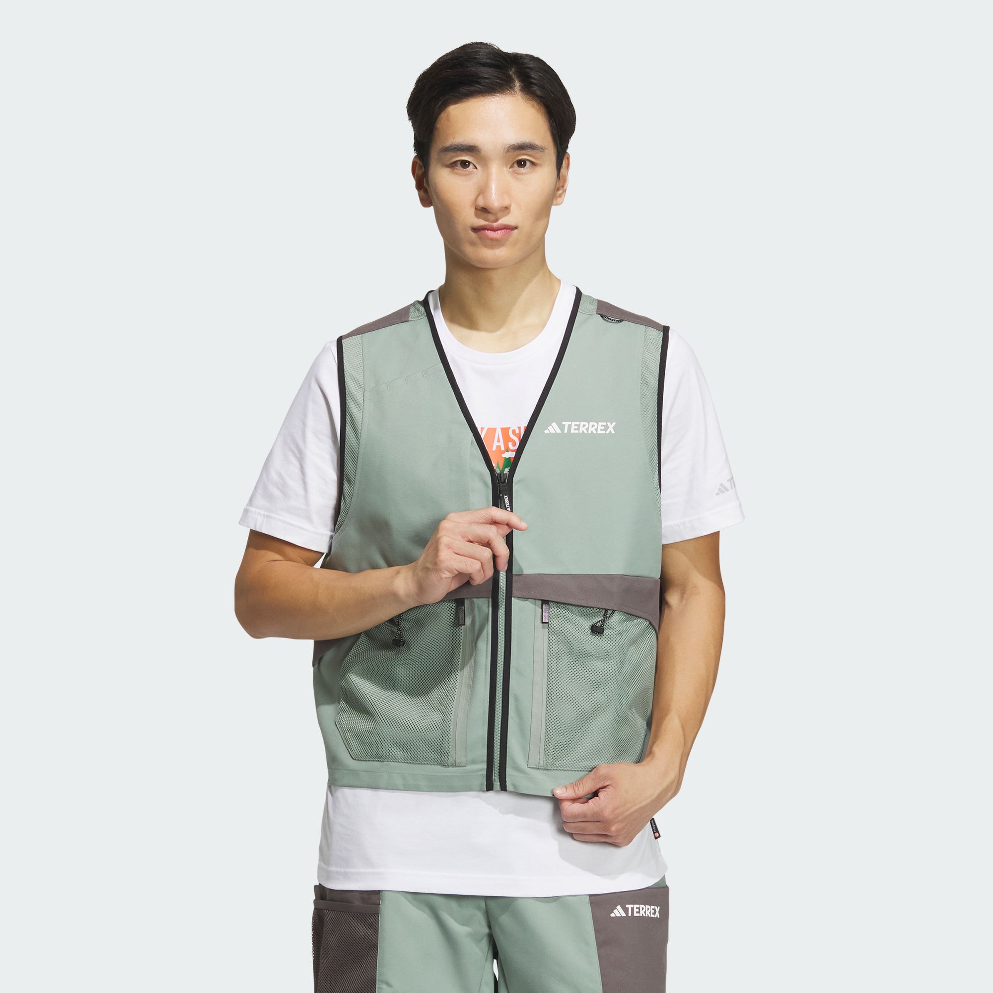 Мужской жилет adidas UTILITY LOOKING VEST